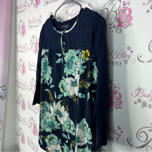 Van Heusen long sleeve flowers top shirt blue Navy Floral Blouse with Lace - Picture 3 of 7